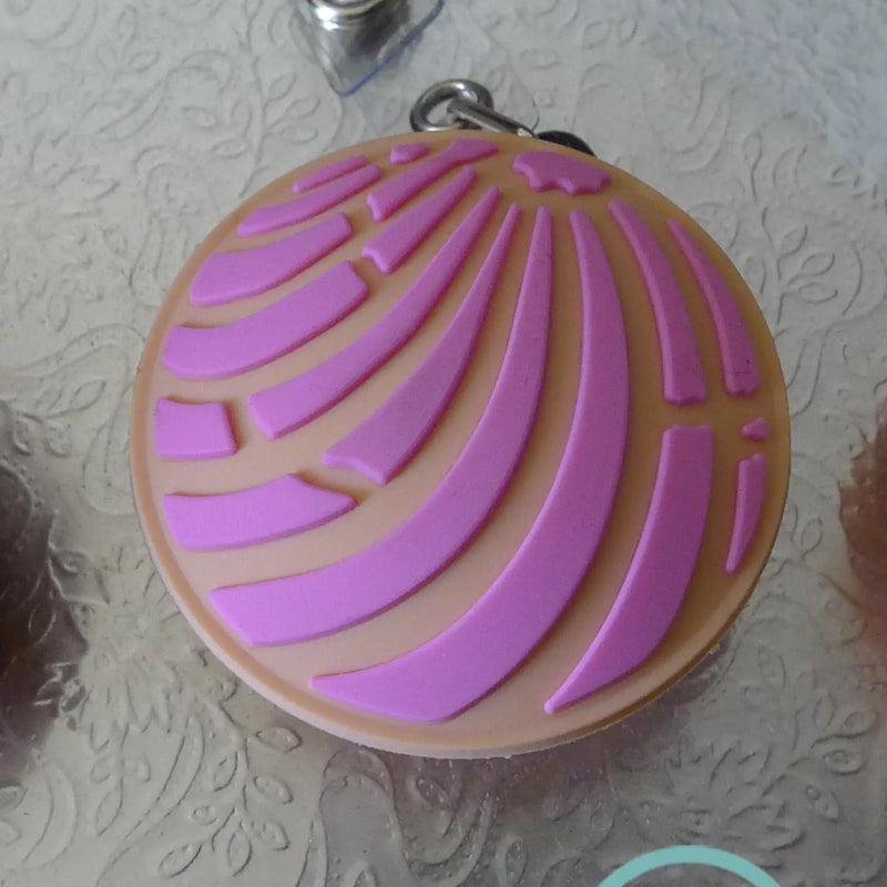 XOC Concha Badge -  - Keychains - Feliz Modern
